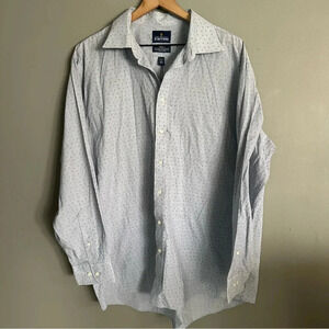 Stafford Travel Button Down. XL. Neck 17.5. Sleeves 34-45.‎ EUC